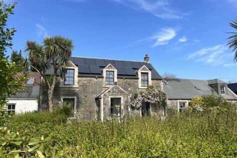 Ardlui showing both appended cottages