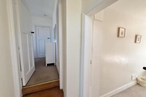 Bedroom 5 &amp; 6 hallway to bedroom 3
