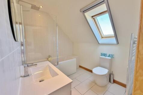 Ensuite bathroom