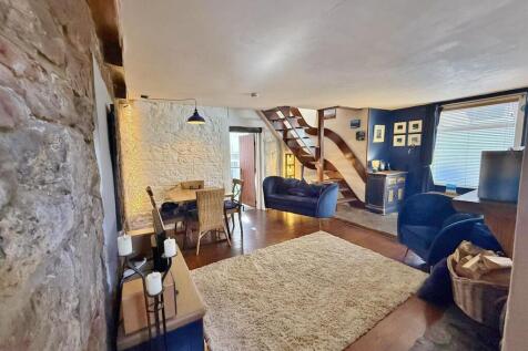 Lounge / dining room from the snug