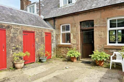 Enclosed courtyard