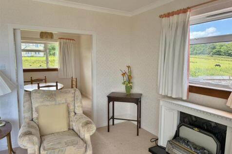 Lounge to dining room
