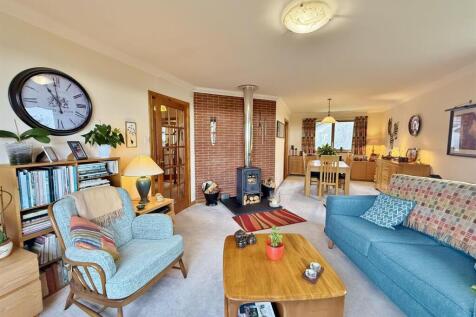 Lounge area to dining