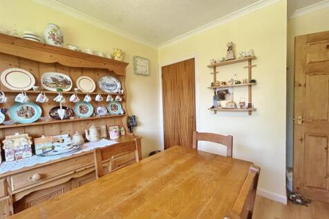 Dining room / Bedroom 3