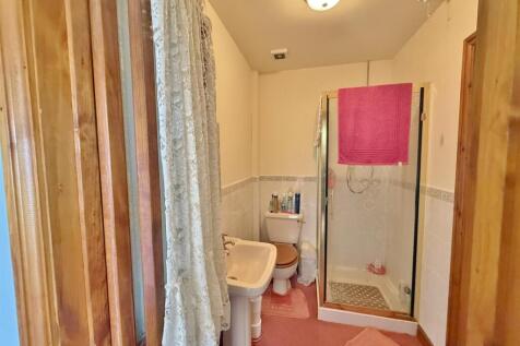 Jack and Jill shower room