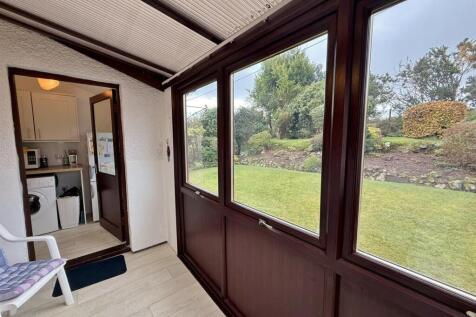 Sun lounge to utility