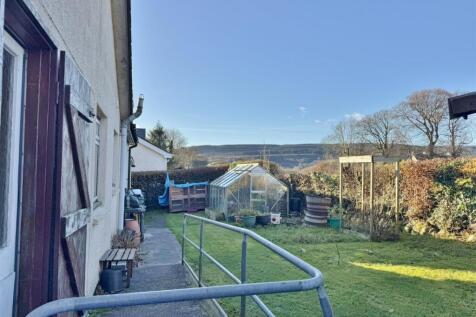 Rear gardens form the back door