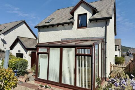 Rear of 1 Cora Linn Court