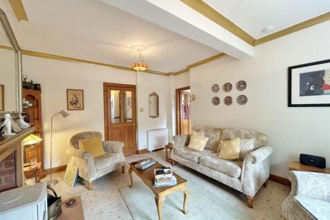 Lounge towards kitchen
