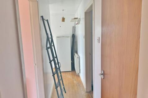 Hallway from bedrooms