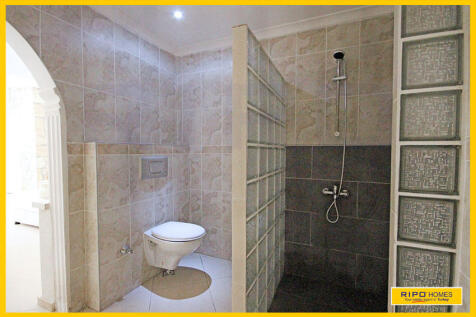 Property Image 100