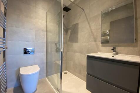 Ensuite shower room
