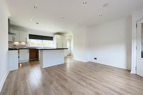 Lounge kitchen