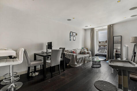 Reception/Kitchen