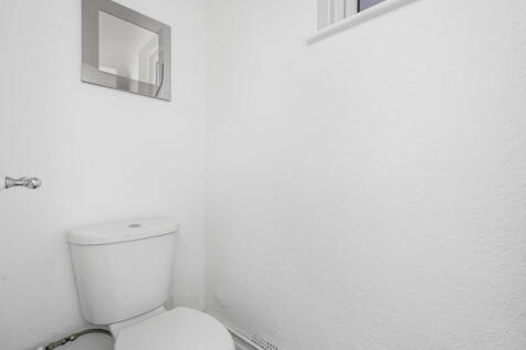 9bathroom
