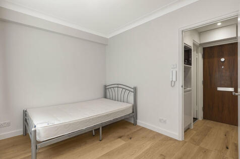 Studio Room