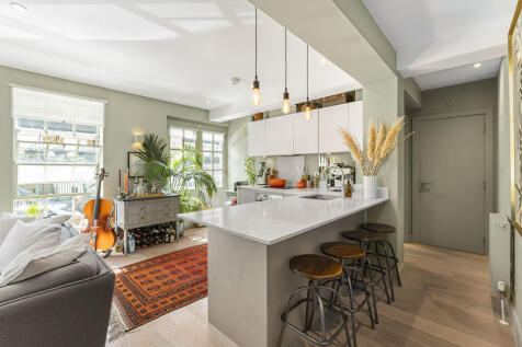 Reception/Kitchen