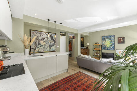 Reception/Kitchen
