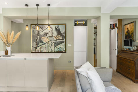 Reception/Kitchen