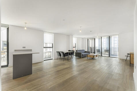 Reception/Kitchen