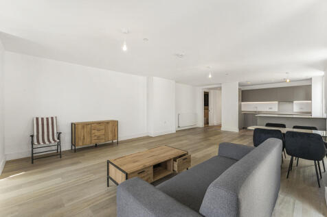 Reception/Kitchen