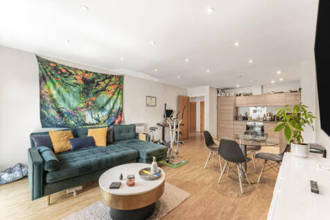 Reception/Kitchen