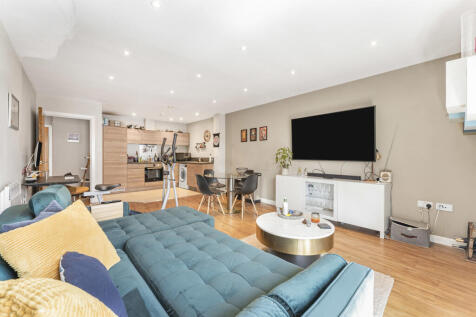 Reception/Kitchen
