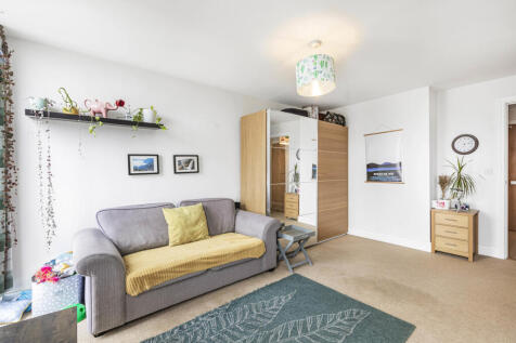 Reception/Kitchen