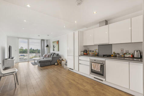 Reception/Kitchen