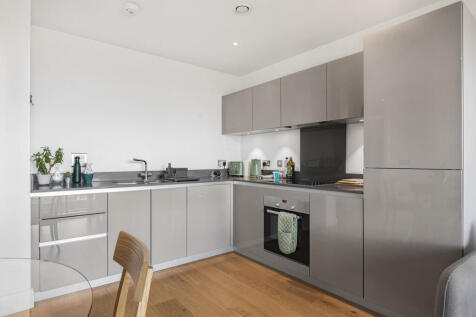 Reception/Kitchen