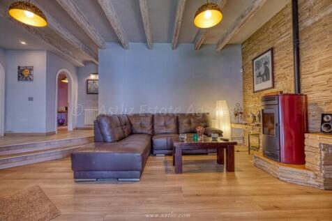 Property Image 9