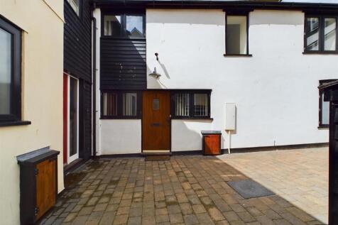 CAM01856G0-PR0097-STILL006.jpg