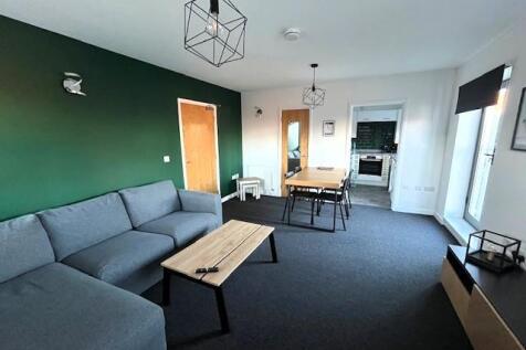Lounge and Dining Area Pic 2.jpg