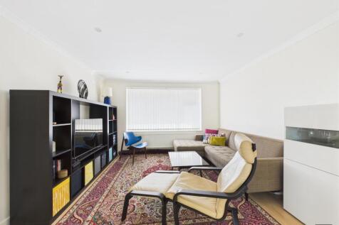 CAM02887G0-PR0499-STILL009.jpg