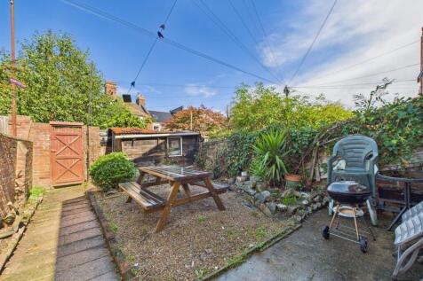 CAM02887G0-PR0519-STILL009.jpg