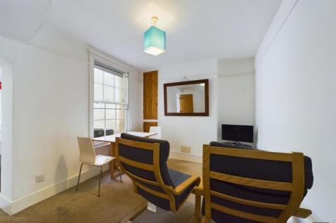 CAM01856G0-PR0126-STILL003.jpg