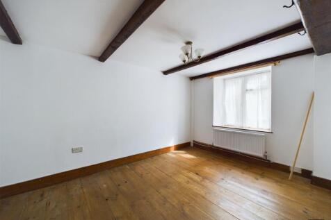 CAM01856G0-PR0061-STILL002.jpg