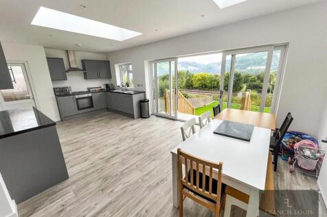 311457040_842478960100612_2548585431032151887_n.JP