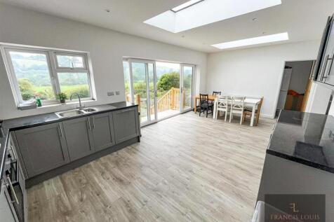 311316950_1140311013561760_7178292260277921469_n.J