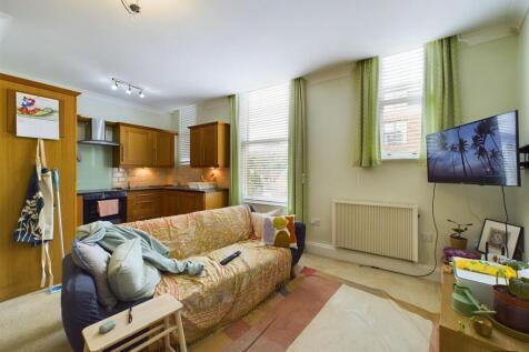 CAM01856G0-PR0133-STILL002.jpg