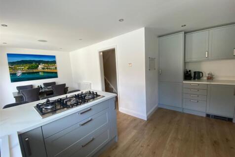 OPEN PLAN KITCHEN/DINER