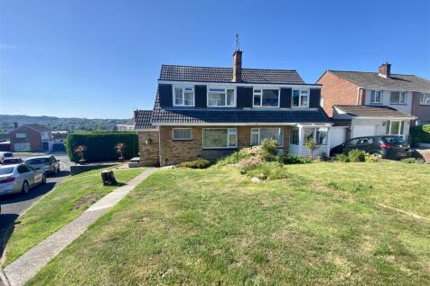 RHODES CLOSE, PLYMPTON, PLYMOUTH PL7 4BS