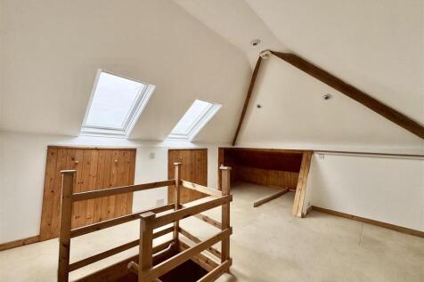 LOFT ROOM