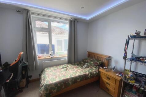 BEDROOM FOUR/OFFICE