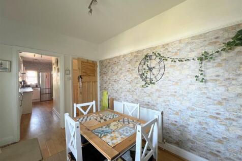 BREAKFAST ROOM