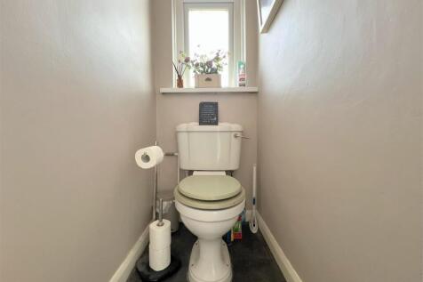 SEPARATE WC