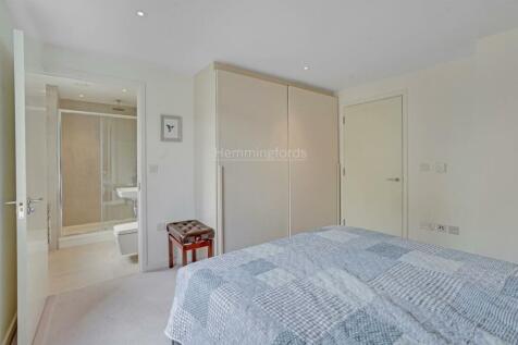 03-59d780843-MK-HMF-Flat 3 18 Canalside-11-medium.