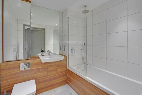 06-7f8680734-MK-HMF-Flat 12 17 Canalside Square-26