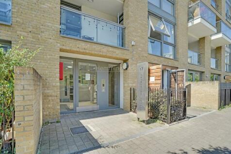17-213880734-MK-HMF-Flat 12 17 Canalside Square-81
