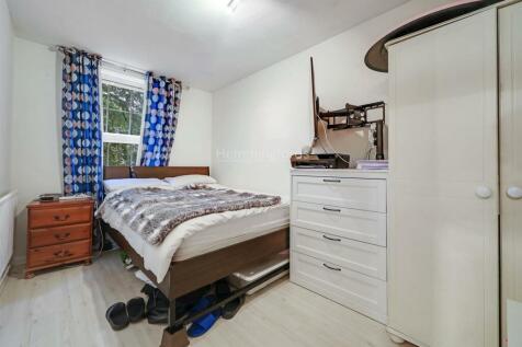 02-4cfe81175 VM HMF 43 NORTHAMPTON ST N1 2HX_7406-